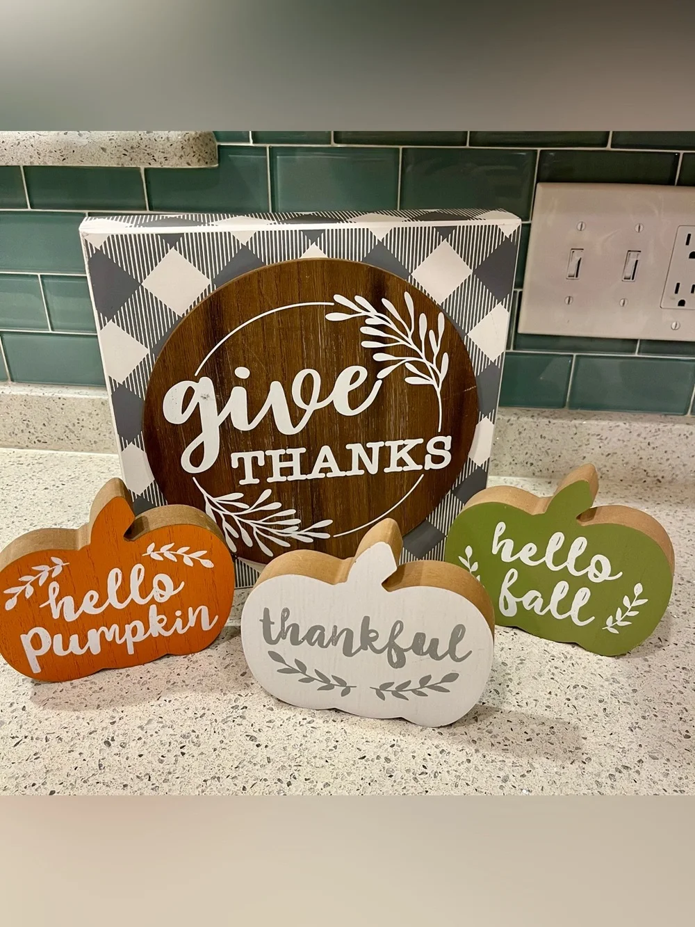 Give Thanks Wooden Fall Sign with Pumpkin Trio. Includes Ceramic S & P Shakers